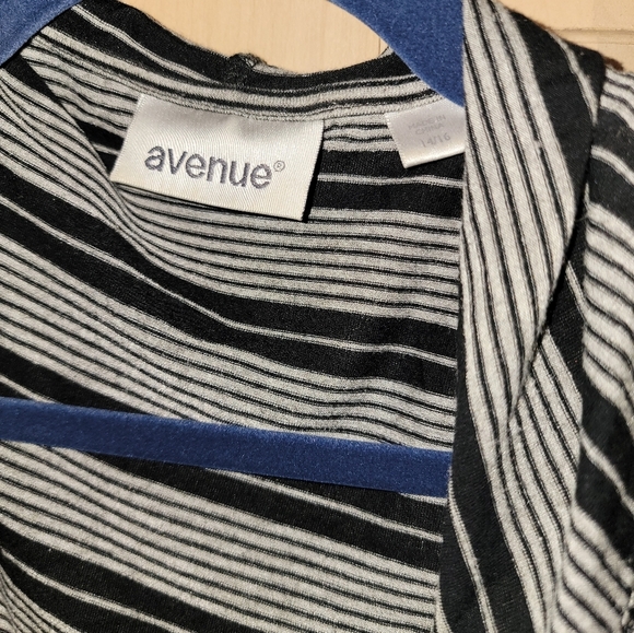 Womens Plus Sz 14/16 Avenue Gray and Black striped open Cardigan Sweater - Picture 3 of 6